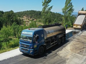 Çameli’de 10 mahalleye 30 kilometre asfalt