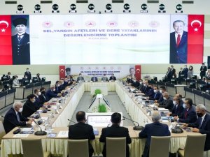 6 bakan son dönemde yaşanan afet ve sel felaketlerini değerlendirmek üzere toplandı