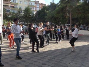 8 Eylül Dünya Fizyoterapistler Gününde mesaiye egzersiz yaparak başladılar