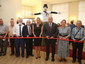 Efeler’de Atatürk’ün nadir fotoğraflarının yer aldığı müze açıldı
