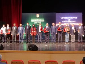 Kültür sanat ve hizmet ödülleri sahipleri buldu