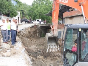 Koçarlı’da dere ıslahı çalışmaları sürüyor