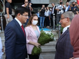 Nazilli Belediye Başkanı Özcan, Davutoğlu’nu ağırladı