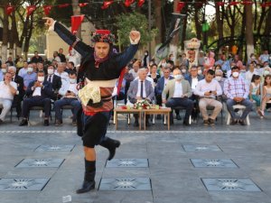 Saruhanlı’da 14. Altın Üzüm ve Kültür Festivali başladı