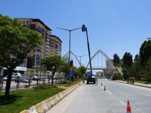 VEDAŞ Muş’ta elektrik şebekelerini yeniliyor