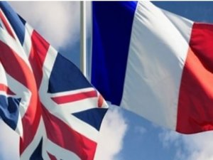 İngiltere ve Fransa arasındaki göçmen krizi giderek kızışıyor