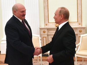 Putin ve Lukaşenko Moskova’da bir araya geldi