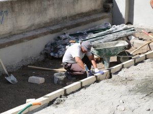 İbadethanelerin çevre düzenlemesi çalışmaları devam ediyor