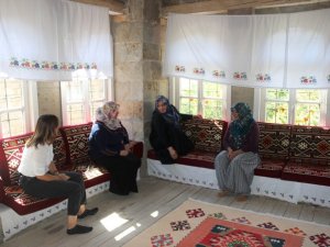 Geleneksel Bitlis evleri kadınların dokunuşuyla eski ihtişamına kavuşuyor