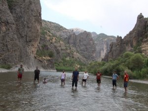 Terörden temizlenen Bestler Dereler, deniz sahillerini aratmıyor