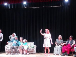 Menteşe Belediye Tiyatrosu perdelerin açtı