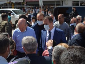 Bakan Soylu Hakkari’de nikah törenine katıldı