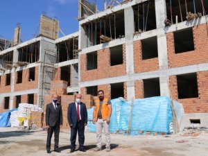 Müdür Başyiğit, okul inşaatlarını inceledi