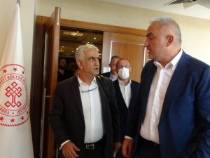 Kültür ve Turizm Bakanı Ersoy, Marmaris’te turizmciler ile bir araya geldi