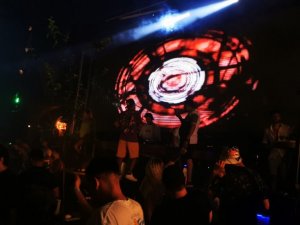 Ünlü gece kulübü Marmarislileri coşturuyor