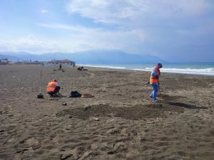 Samandağ’da petrol temizliği 10 gündür sürüyor