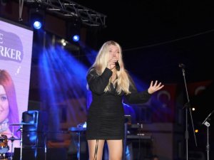 Bursa’da bağ bozumu şenliğinde üzümler yarıştı