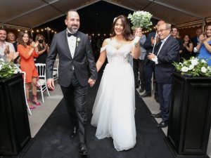 Özel kalem müdürünün nikahını Başkan Erdem kıydı