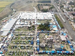 Asırlık gelenek renkli görüntülere ev sahipliği yaptı