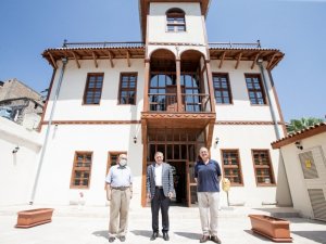 "Diş Hekimliği Müzesi" kitaplaştırıldı