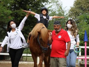 Otizmle 4 duvar arasında baş etmek mümkün değil