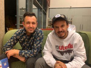 Buray, Avusturalyalı dostunu Çal’da buldu