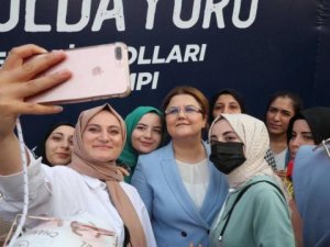 Aile ve Sosyal Hizmetler Bakanı Yanık gençlerle buluştu