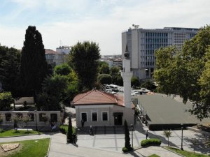 İstanbul’un en uzun isimli camisi: Kadı Hüsameddin Çamaşırcı Hacı Mustafa Efendi 18 Sekbanlar Camii
