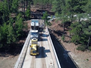 Menteşe Belediyesinden kırsal mahalle yollarında çalışma