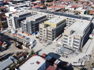 Erzincan’da yapımı devam eden devlet hastanesinin inşaatı yüzde 70 oranında tamamlandı