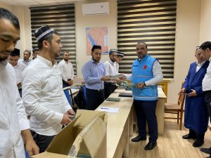 Özbekistan’da 30 bin Özbekçe mealli Kur’an-ı Kerim dağıtıldı