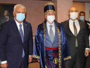 İzmir’in ahisi şed kuşandı