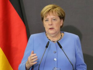 Başbakan Merkel: "Belarus mülteci kozuyla AB’yi zayıflatmayı hedefliyor"