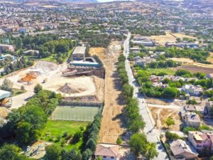 Elazığ’da kullanılamaz durumdaki çamlık alan, yaşam alanına dönüştürülüyor