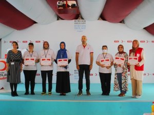 Kızılay’ın kadın gücü gönül köprüleri kuruyor