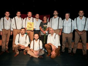 Maltepe Belediye Tiyatrosu’na Ukrayna’dan çifte ödül