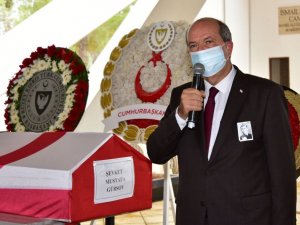 57 yıl sonra naaşı KKTC’ye getirilen şehit Gürsoy, askeri törenle defnedildi