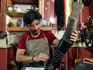 Körüklü efe çizmelerinin son ustası