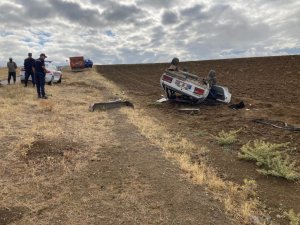 Otomobil takla attı 4 kişi yaralandı