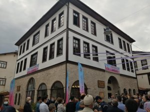 182 yıllık tarihi konağa "En İyi Restore Edilen Ev Ödülü" plaketi çakıldı