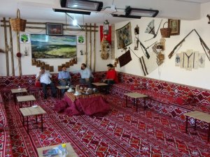 Köylüler atıl durumdaki okulu onararak müzeye çevirdi, içinde 300 yıllık tarihi eserler var