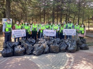 OEDAŞ çalışanlarından orman temizliği