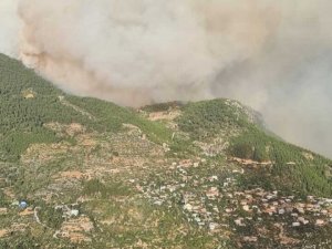 Antalya yangınında ’yangın şeytanı’ görüldü