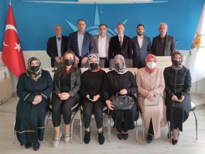 AK Parti Bayburt İnsan Hakları Başkanlığı, Menderes, Zorlu ve Polatkan’ı idam edilişlerinin 60. yılında andı