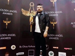 İHA muhabiri Aziz Karataş’a “Yılın en iyi erkek haber muhabiri” ödülü