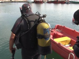 Avcılar’da balık adamlı deniz temizliği