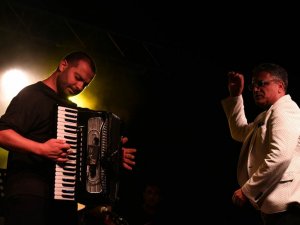 Başkan Çerçioğlu ve Günel Karaova Mahallesi’ne konser sözünü yerine getirdi