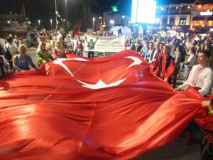 Bodrum sokakları halk oyunları ile şenlendi