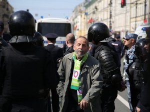 Rusya’daki Duma seçimlerinde 3 adayın adı, soyadı ve dış görünüşleri aynı