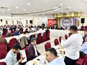 Mamak Belediye Başkanı Köse müteahhitler ile bir araya geldi